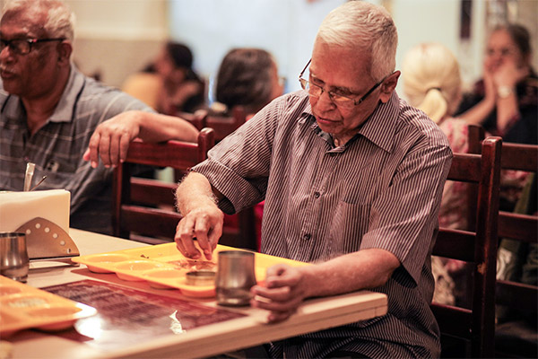 community-dining